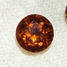 Zirkon med flott rødlig farge. diameter ø 5,5 og vekt 0,9 ct thumbnail